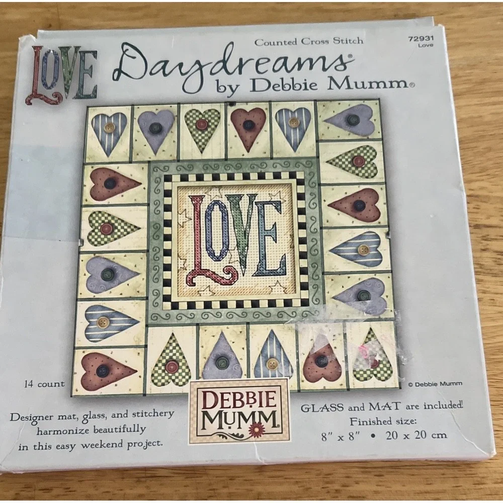 New Dimensions Daydreams‎ Debbie Mumm LOVE Cross Stitch Kit 72931 8x8